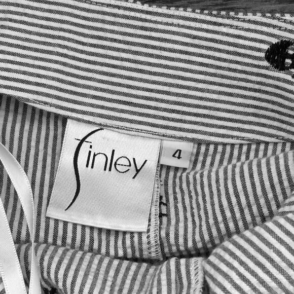 Finley Skull & Crossbones Embroidered Seersucker Wrap Dress Size 4 Pirate Ruffle - Picture 8 of 10